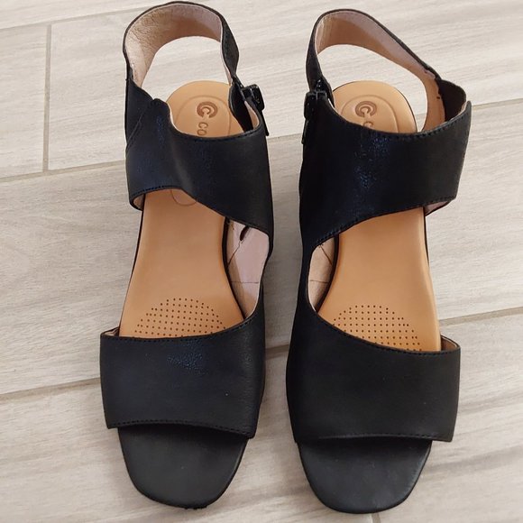 Corso Como SAYGE Black Open Toe 2 in Heel Sandal.    Size 6.5M - Picture 2 of 8